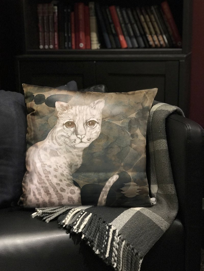 逐夢築夢 臺灣特有山中精靈 抱枕套系列 臺灣石虎 Leopard Cat - 枕頭/抱枕 - 棉．麻 銀色