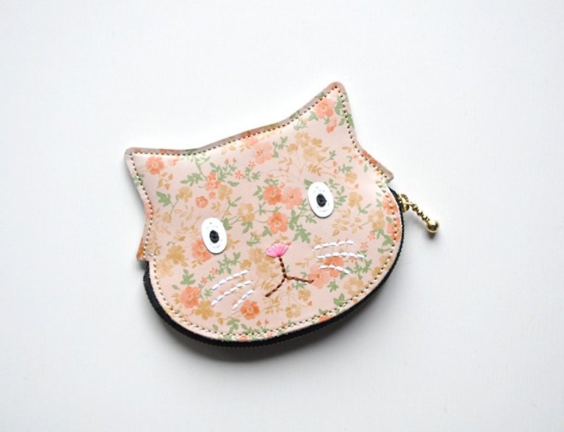 Case where coins, cards and bills also enter Flower pattern cat - Wallets - Paper Pink
