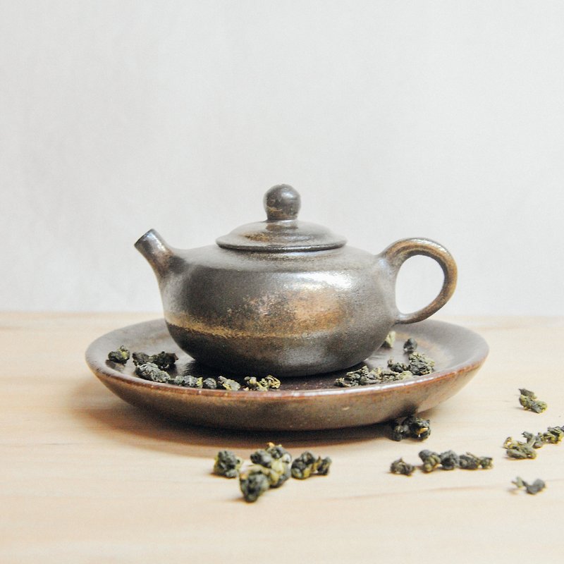 柴燒陶手作。手捏成型小茶壺 - 茶壺/茶杯/茶具 - 陶 咖啡色