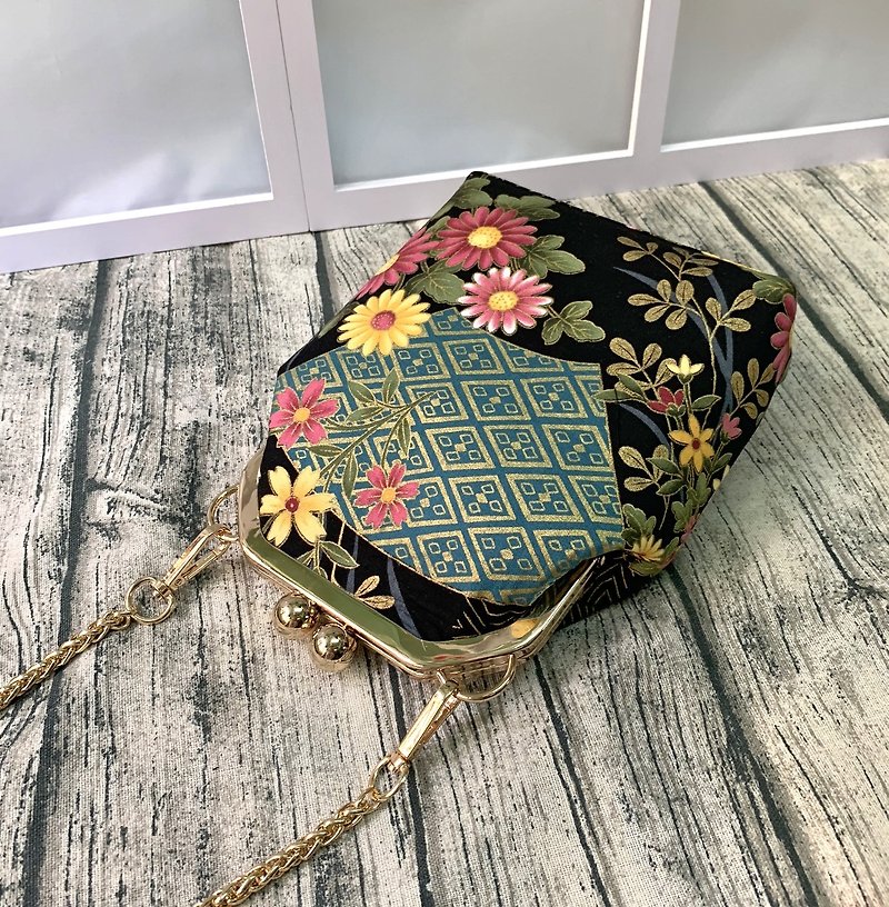 Japanese Fan Pattern Kisslock Bag - Messenger Bags & Sling Bags - Other Materials Multicolor