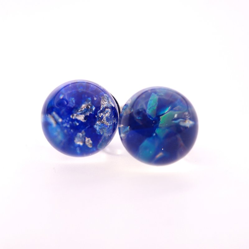 A Handmade Royal Blue Imitation Opal Resin Gemstone Earrings - ต่างหู - เครื่องเพชรพลอย 