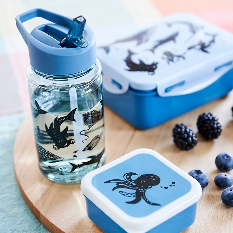 Petit Monkey Children's Water Cup 400ml-tannin blue black and white animal - จานเด็ก - พลาสติก 