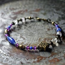 【値下げ交渉歓迎】ホワイトハーツ　ブレスレット アンティークアイアンブルーシードビーズと飴色ホワイトハーツの