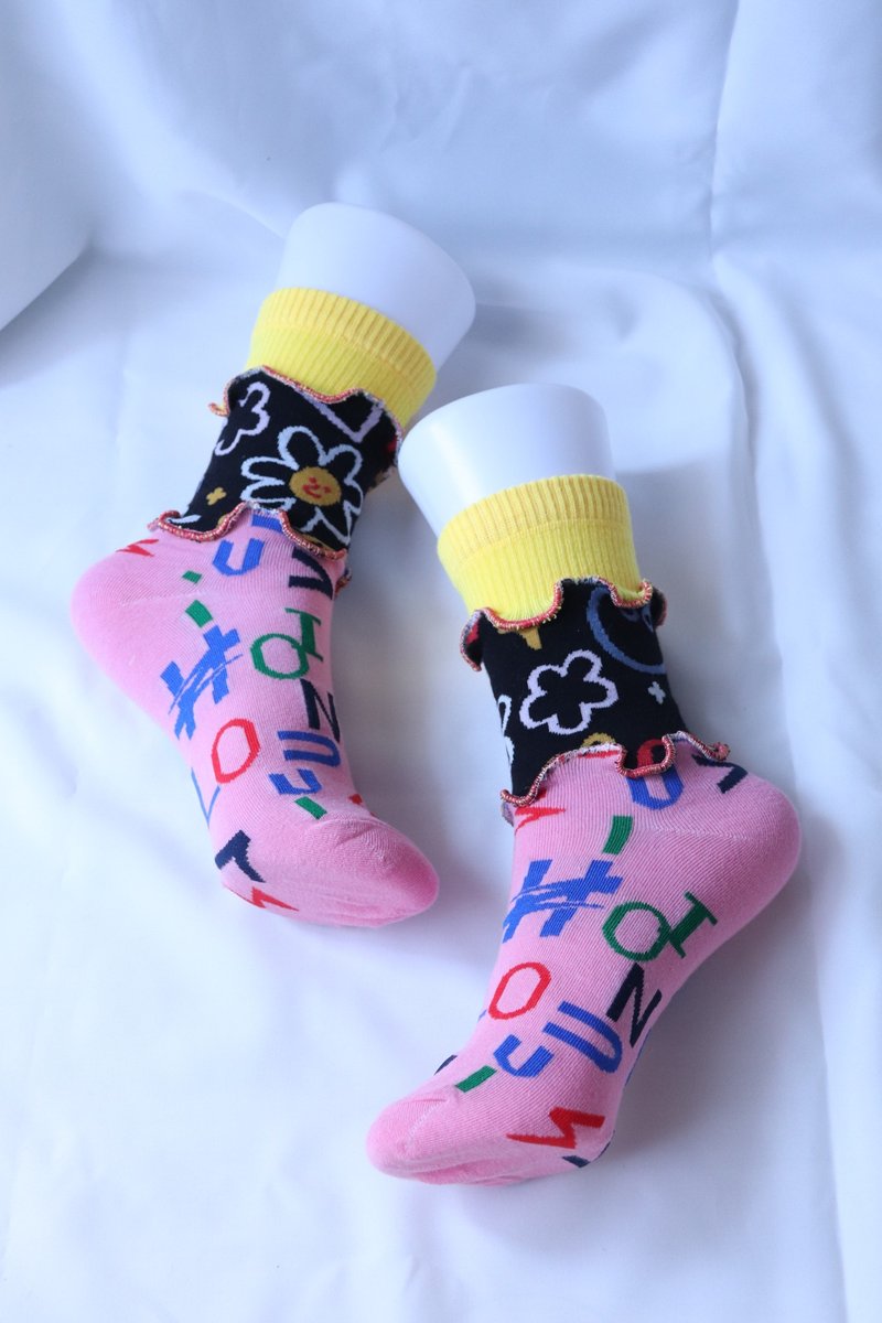 Yellow x Black x Pink Colorful Mellow Socks Flashy Socks Unique Size 22.5-25 Women's Socks - ถุงเท้า - วัสดุอื่นๆ สีเหลือง