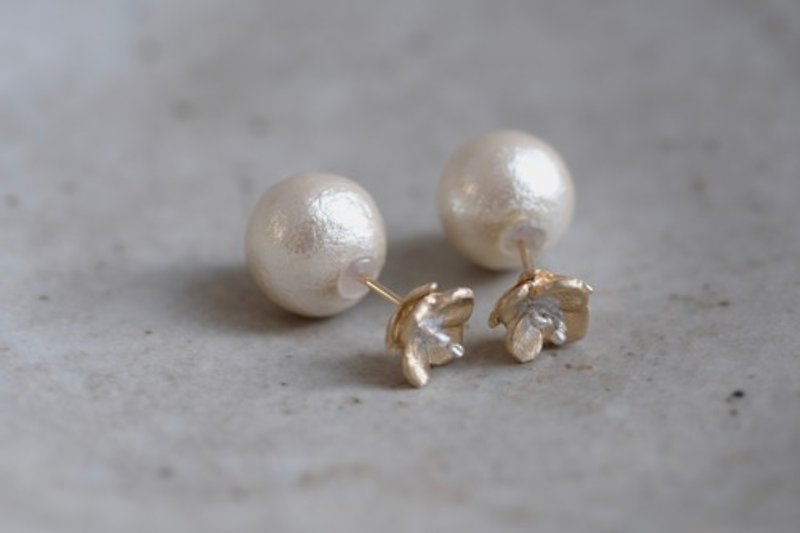 Veronica persica motif pierced earrings - Earrings & Clip-ons - Other Metals Gold