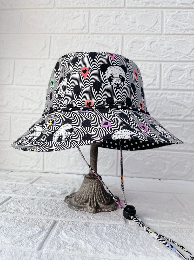 RARAKO-Handmade parent-child hats-Adults & children's fisherman hats short brim sun hat-Black and white panda - หมวก - ผ้าฝ้าย/ผ้าลินิน สีดำ