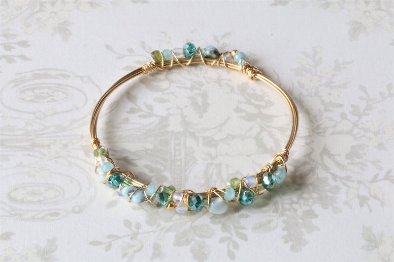 Larimar wire wrapped bracelet - natural crystal bracelet - 18K gold plated wire - สร้อยข้อมือ - เครื่องเพชรพลอย สีน้ำเงิน