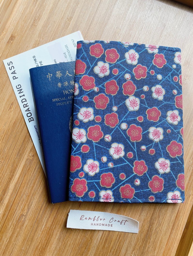 Passport Holder Passport Holder Passport Storage Red and White Cherry Blossom Style - ที่เก็บพาสปอร์ต - ผ้าฝ้าย/ผ้าลินิน 