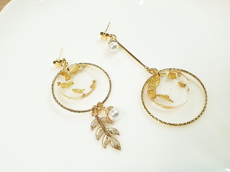 Paris*Le Bonheun. Gold foil. Hand made earrings - Earrings & Clip-ons - Other Metals Gold