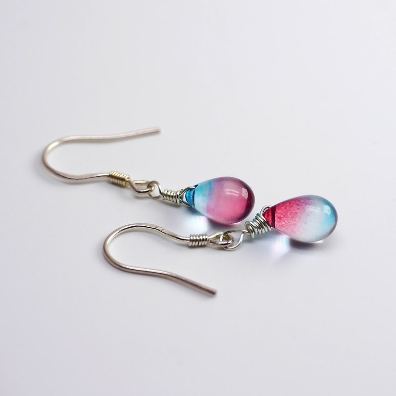 Gradient Color Glass Bead Earrings with Sterling Silver Hook - ต่างหู - กระจกลาย สีม่วง