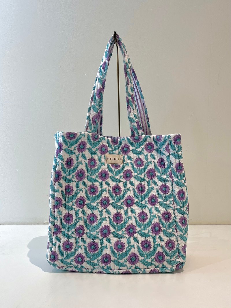 Quilting tote bag #purple - กระเป๋าถือ - ผ้าฝ้าย/ผ้าลินิน สีม่วง