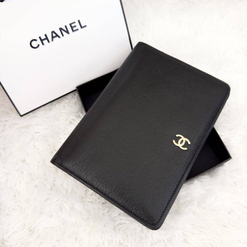 【LA LUNE】Vintage Chanel Classic Black Caviar Genuine Leather Compact Wallet Purs - Wallets - Genuine Leather Black