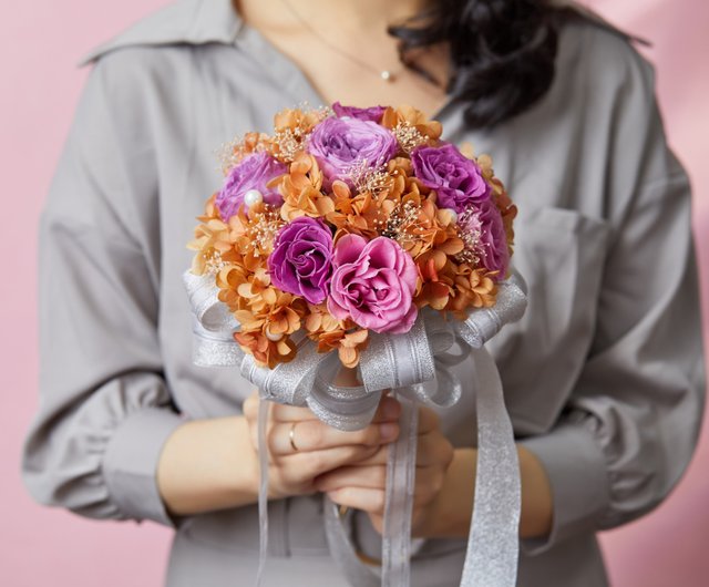 ロマンチックな秋の夢のような紫色の花束 ショップ Hideandseek Pinkoi