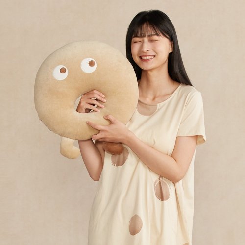 YVONNE COLLECTION以旺傢飾 睛睛圓形抱枕-蜜茶棕