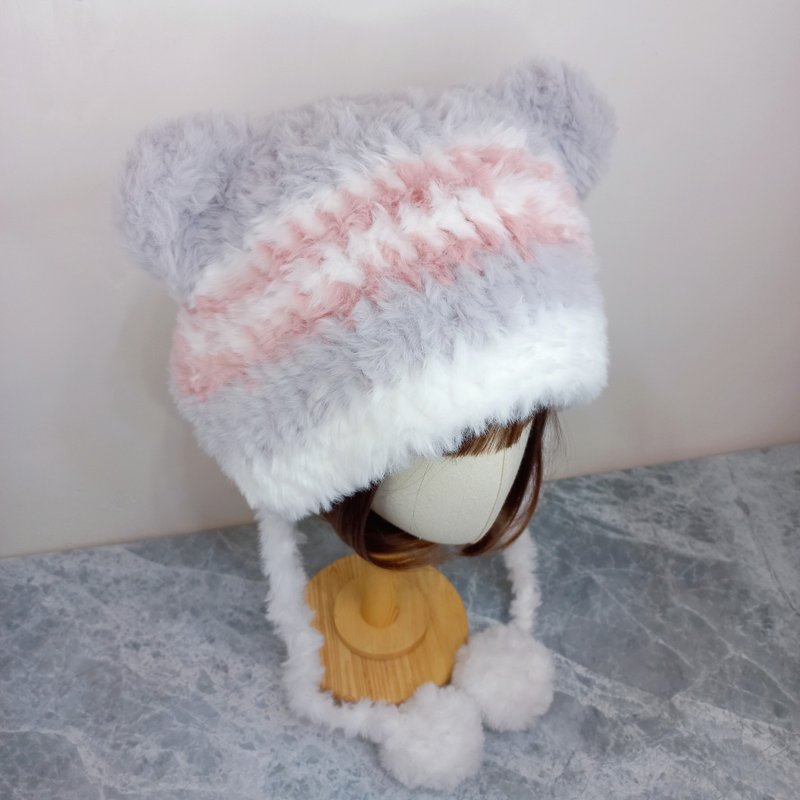 Winter Bear Ear Hat | Faux Fur Yarn Hat | Hand-Crocheted Beanie - หมวก - ไฟเบอร์อื่นๆ สีเงิน