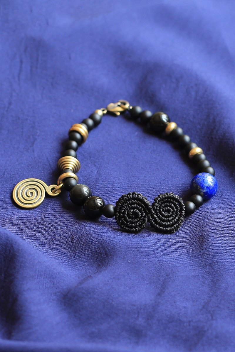 No.8-Original & Quiet | Stone Lazuli, Obsidian, Black Agate, Bronze| Unique Personality - สร้อยข้อมือ - เครื่องประดับพลอย 