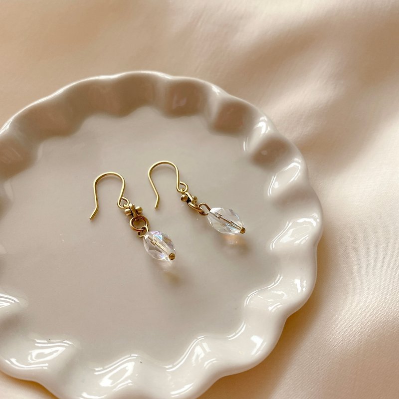 Translucent- Bronze Czech bead earrings-can be clipped - ต่างหู - ทองแดงทองเหลือง หลากหลายสี