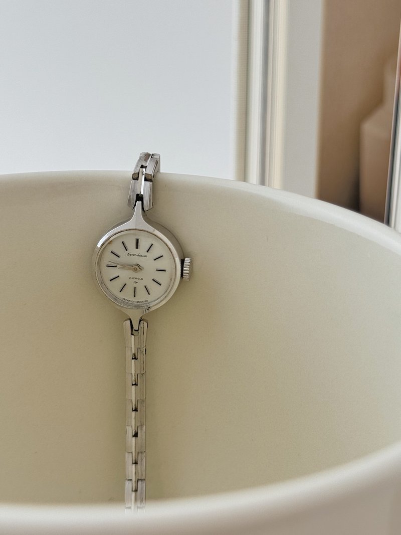 Vintage Seiko Solar White Gold Plated Mechanical Manual Wind Bracelet Watch - 女錶 - 其他金屬 銀色