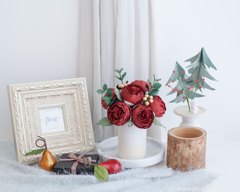 Christmas Collection A BUNCH OF RED & GOLD - Flower Bunch for Decoration - 擺飾/家飾品 - 紙 紅色