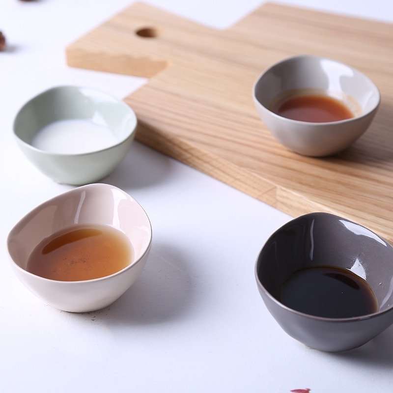 【JOYYE Ceramic Tableware】 Natural Chuandu egg-shaped small dish (a set of 4) - Small Plates & Saucers - Porcelain 