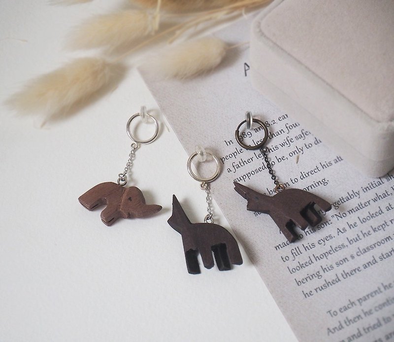 Childlike style wood carving elephant fox painless Silicone pad Clip-On P25 - Earrings & Clip-ons - Other Metals Brown