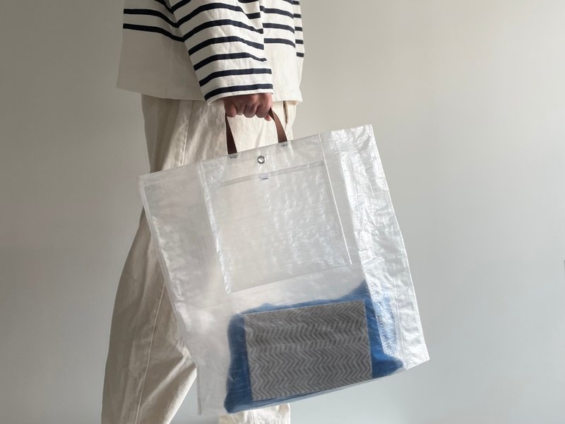 超軽量・撥水ポリエチレン素材 DAILYトートバッグ / clear - 手提包/手提袋 - 其他人造纖維 透明