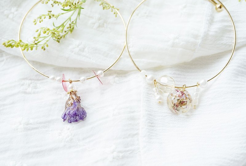 Pearce Weibo ピ ア ス - dried flowers beaded shiny bracelet - Bracelets - Plants & Flowers Purple