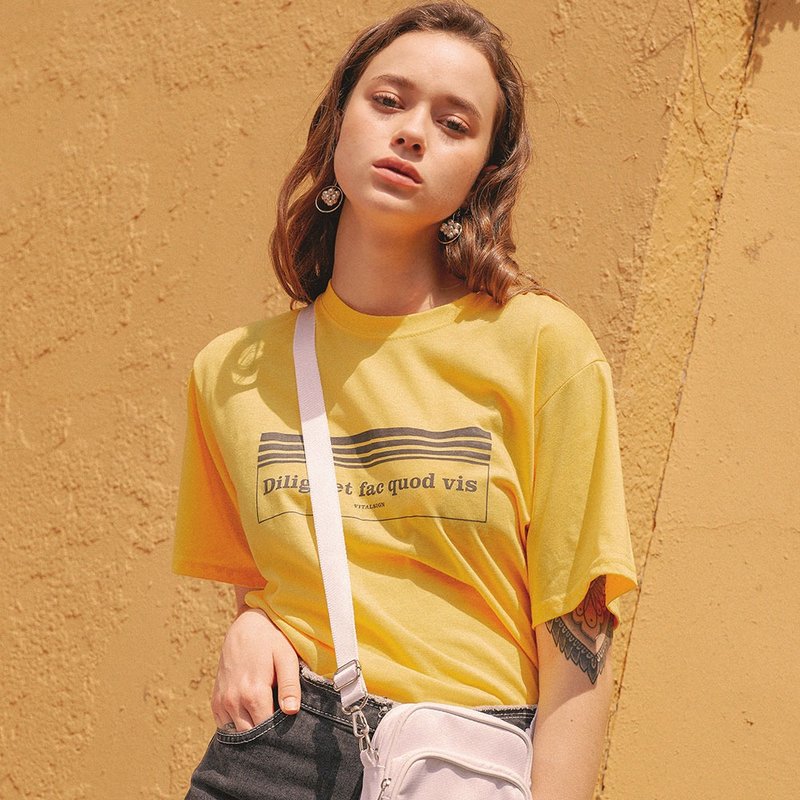 VITALSIGN Dilige et fac quod vis T-Shirt (Yellow) - 女 T 恤 - 棉．麻 黃色
