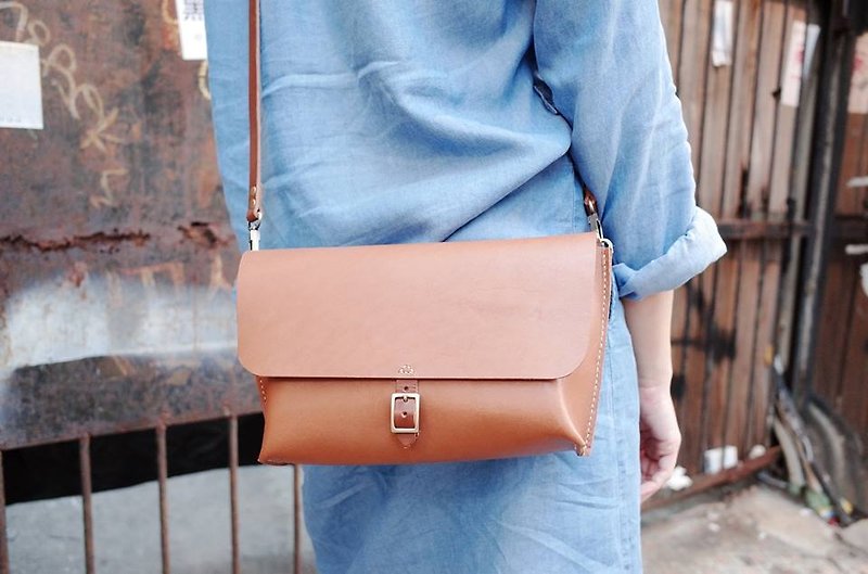 ▎Shekinah ▎ handmade leather - reckless backpack - Messenger Bags & Sling Bags - Genuine Leather Brown