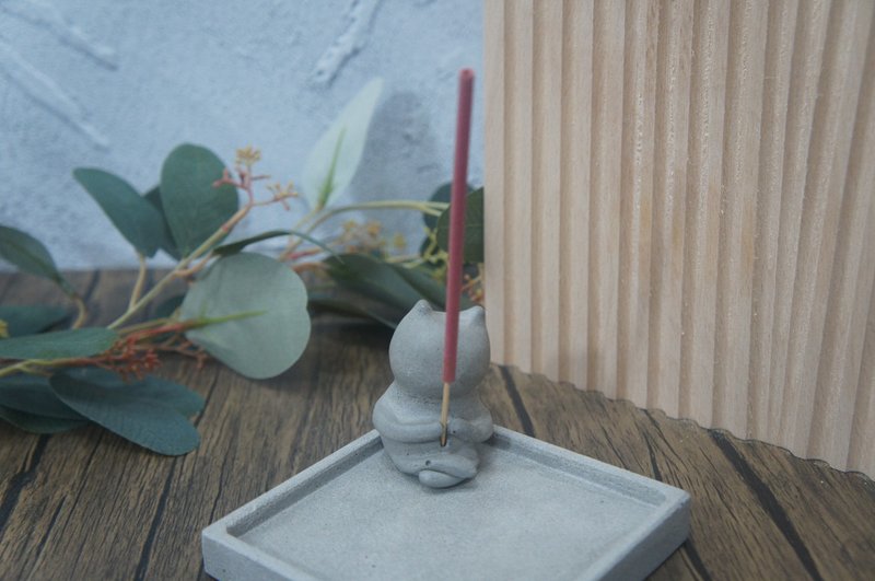 Infinite imagination incense holder - น้ำหอม - ปูน สีเทา