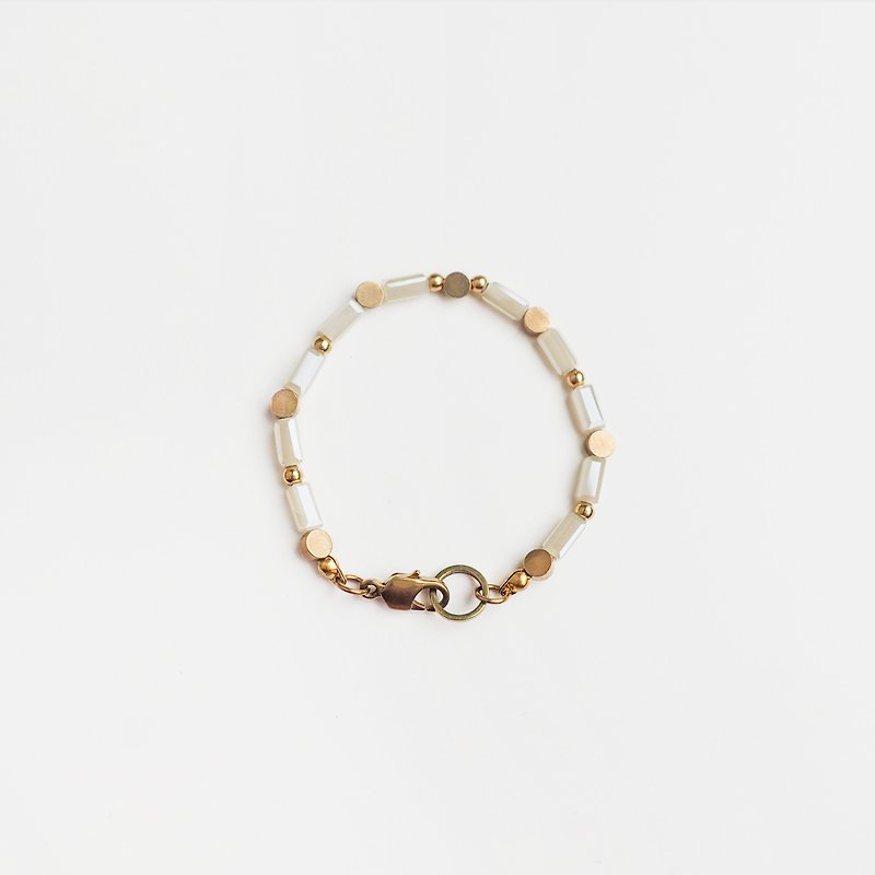 Glass Chain elasticity bracelet (beige) - Bracelets - Colored Glass White