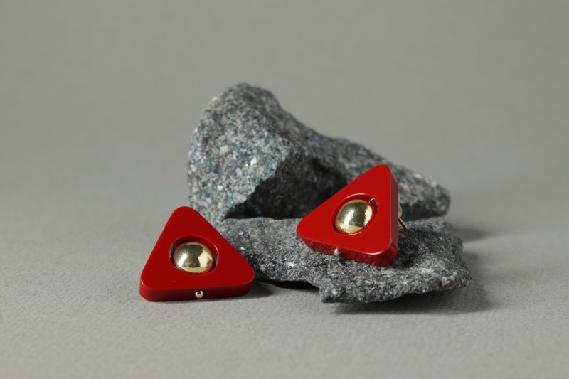 Red earrings with natural gemstone (4 colors), gold plated hematite - 耳環/耳夾/耳骨夾 - 樹脂 紅色