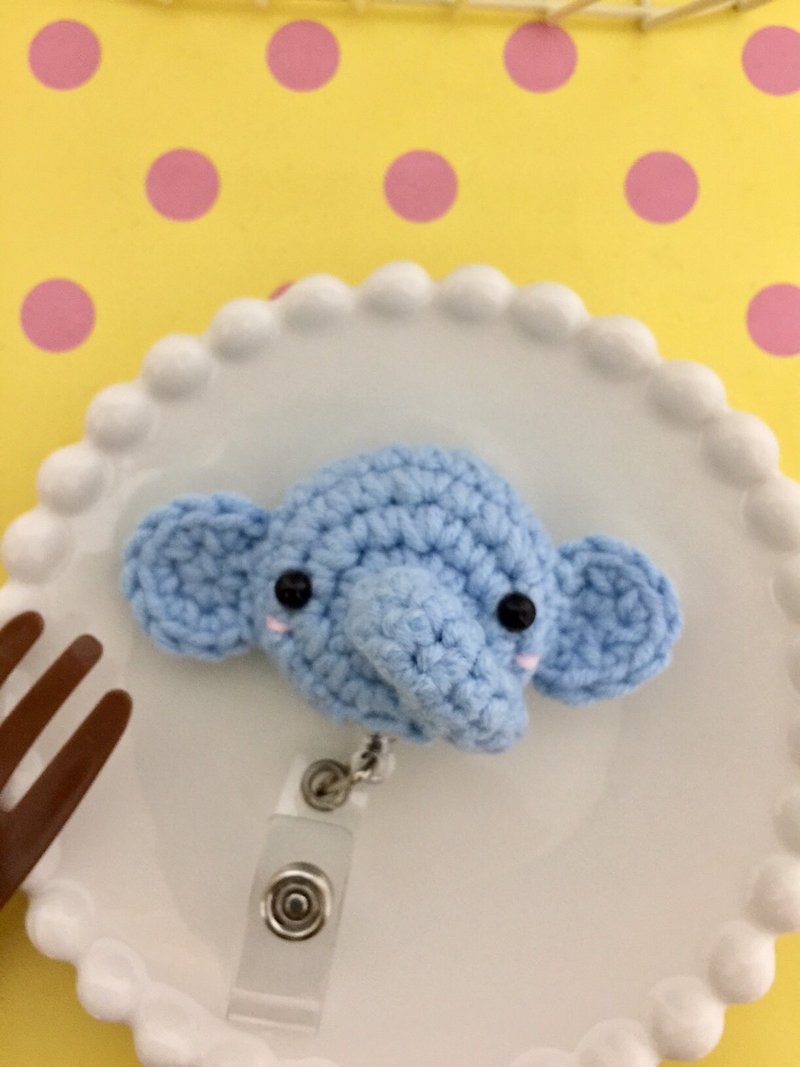 "chuchu hand-made" (blue elephant) retractable pull ring. Document holder. Identification card - ID & Badge Holders - Other Materials 