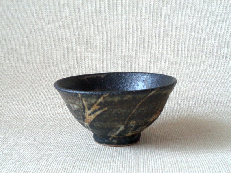 抹茶盌 抜絵草紋a - 碗 - 陶 黑色
