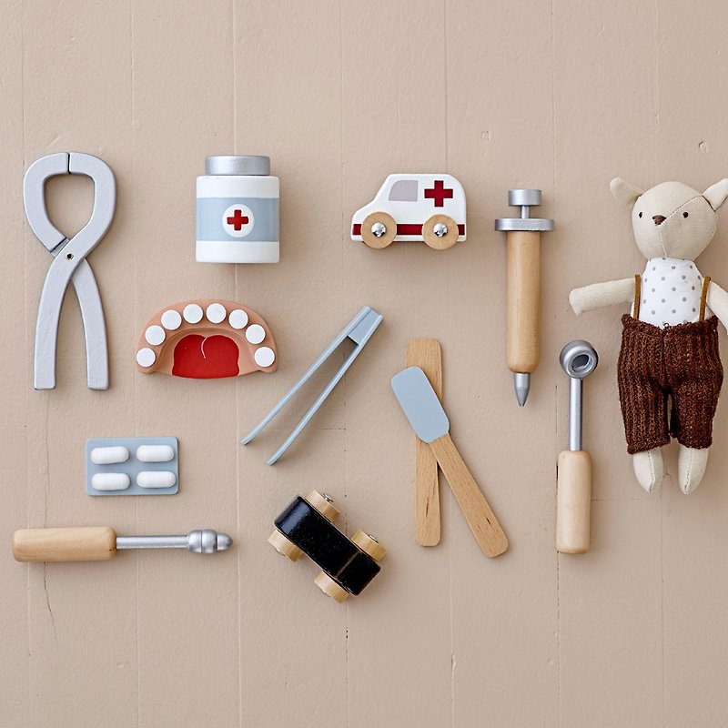 Bloomingville MINI 木製牙醫玩具 9件組 - 嬰幼兒玩具/毛公仔 - 木頭 多色