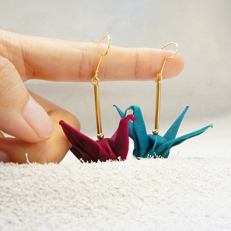 Origami Series-Leather Thousand Paper Crane Happiness Earrings-A total of 8 colors customized - Earrings & Clip-ons - Genuine Leather Multicolor
