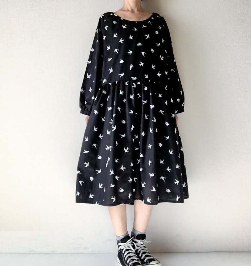 ツバメ　ラグランワンピース　ブラック　コットン - 洋裝/連身裙 - 棉．麻 黑色