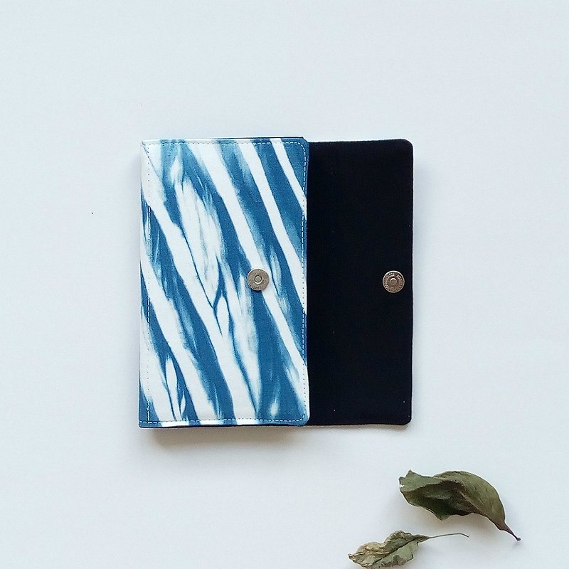 手工藍染鋼筆袋 天然 手工染 藍染 植物染 筆袋 原創 限量 獨特 - 鉛筆盒/筆袋 - 棉．麻 藍色