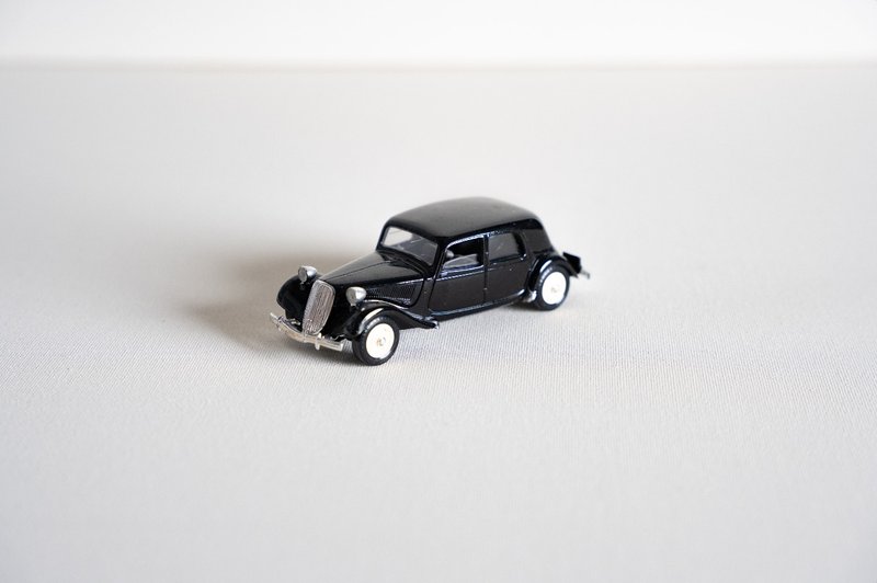 1925/1940 SOLIDO CITROEN CAR MODEL - ของวางตกแต่ง - พลาสติก 