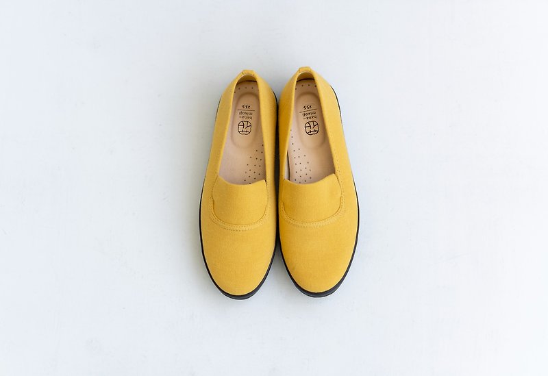 Slip-on casual shoes Flat Sneakers with Japanese fabrics Leather insole - รองเท้าลำลองผู้หญิง - ผ้าฝ้าย/ผ้าลินิน สีเหลือง