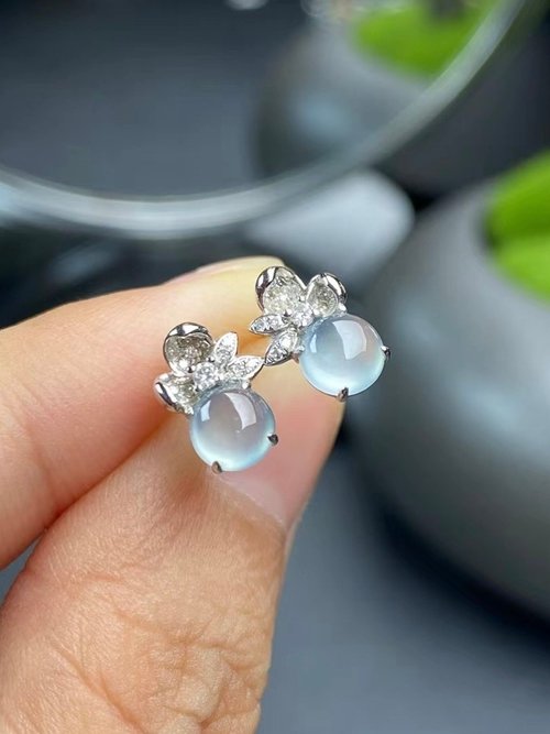 Good Morning Studio 冰種翡翠 天然翡翠 A玉 耳墜 耳釘 • 18k金天空藍翡翠耳環