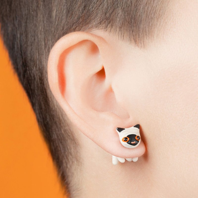 Mummy Cat Earrings - Cute Jewelry for Cat Lovers - Handmade Art - ต่างหู - วัสดุอื่นๆ สีกากี