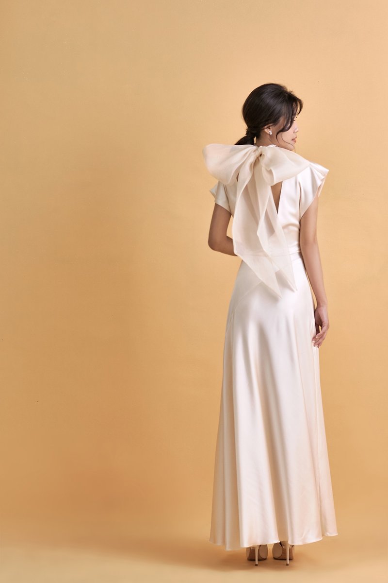 Elegant Backless Bow Top - A 50's Date - เสื้อผู้หญิง - วัสดุอื่นๆ สีทอง