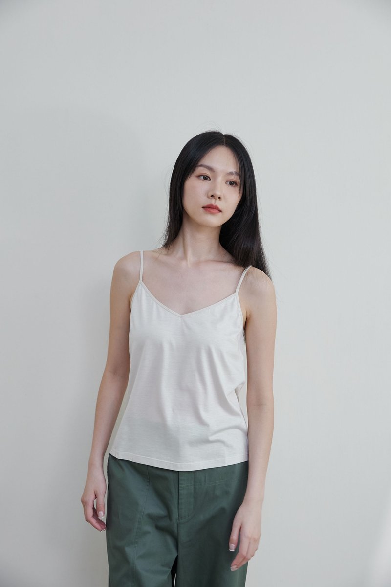 PINKOI ONLY 森呼吸細肩帶背心-米釀 - 背心/無袖上衣 - 其他人造纖維 白色