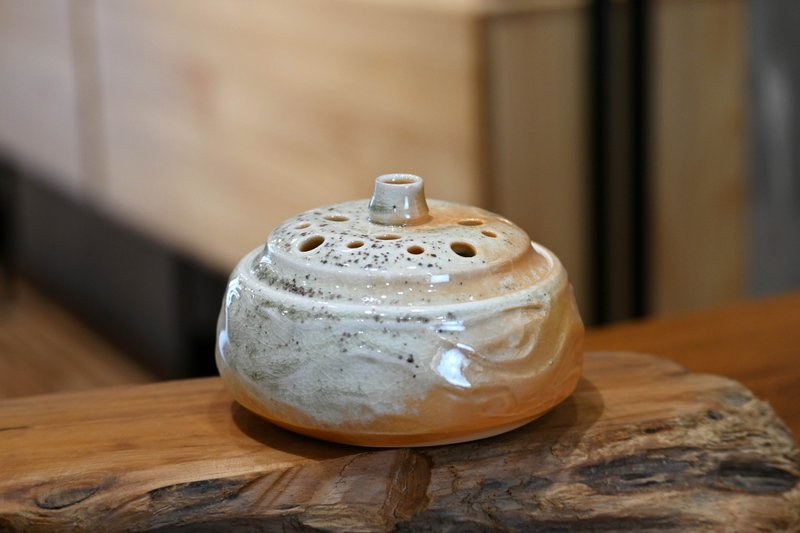 Two-piece pure porcelain wood-burning incense burner with flip-up lid [Zhenlin Ceramics] - Items for Display - Porcelain 