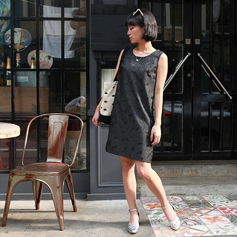 GT black flower sleeveless dress - ชุดเดรส - ผ้าฝ้าย/ผ้าลินิน ขาว