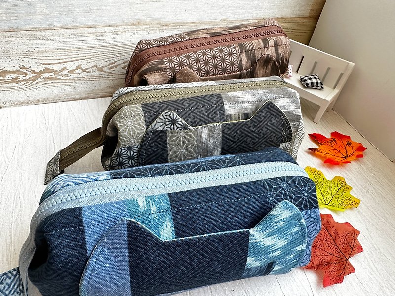 Retro window grille, handmade cat-ear shape large-capacity pencil case/cosmetic - Toiletry Bags & Pouches - Cotton & Hemp Green