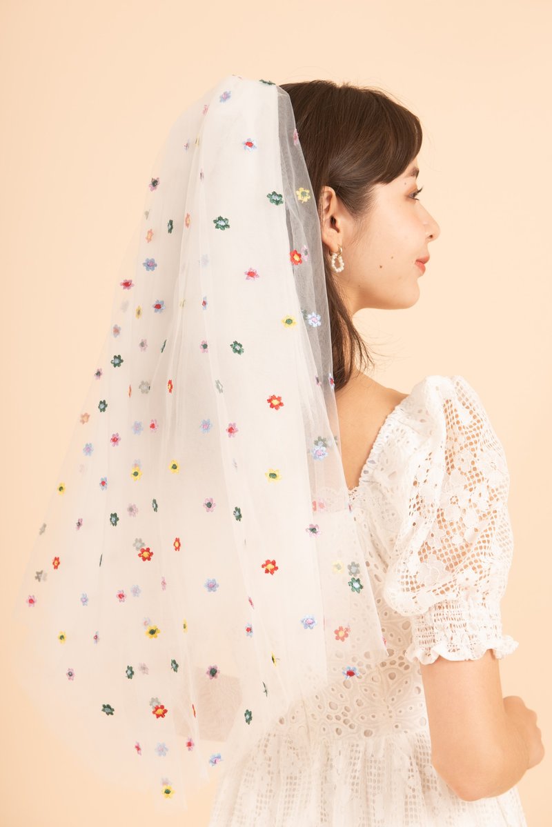 The Secret Garden Wedding Veil - 髮夾/髮圈 - 聚酯纖維 白色