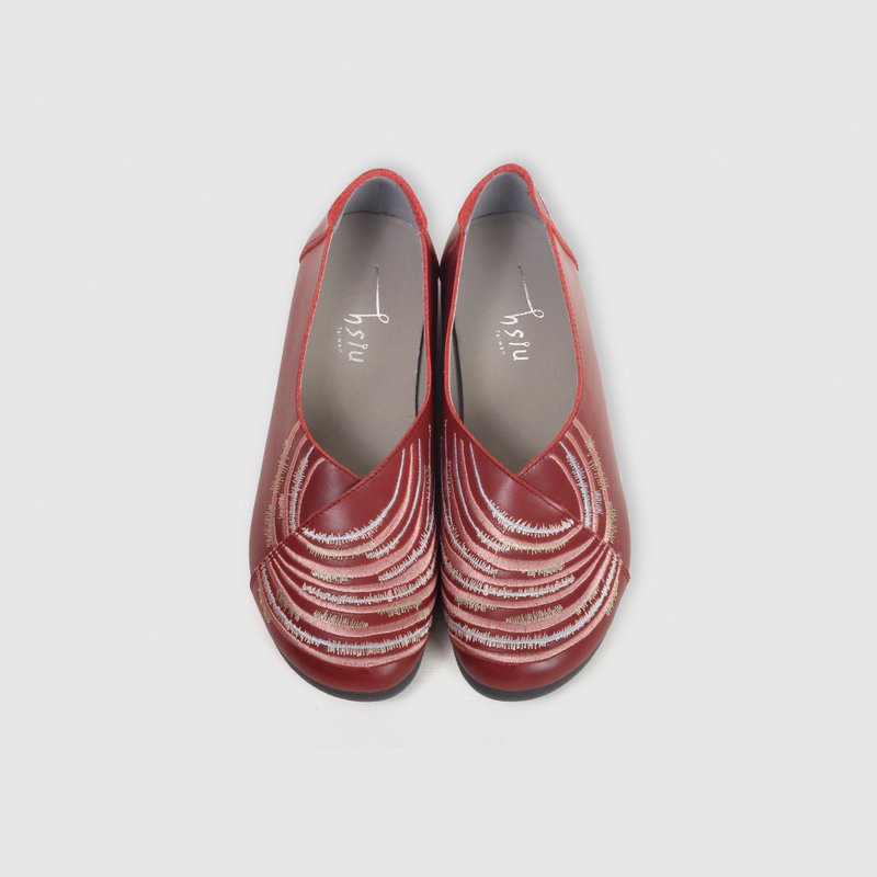 Embroidered Walking Flats - Ganlezhong/Wine Red - Women's Leather Shoes - Genuine Leather Red