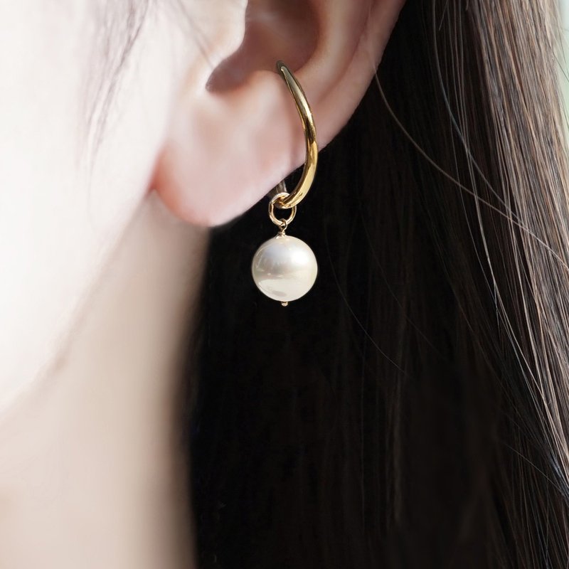 Single Sold] Gold Color Stainless Steel Fluffy Circle Ear Cuff Ernestin - Earrings & Clip-ons - Gemstone Gold